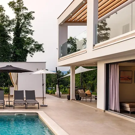 Vila Sonia Near Labin - Rabac For 8 Persons With 40 M2 Heated Pool, Wellness & Kids Playground