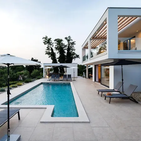 Sonia Near Labin - Rabac For 8 Persons With 40 M2 Heated Pool, Wellness & Kids Playground Vila *
