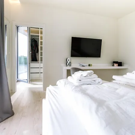 Sonia Near Labin - Rabac For 8 Persons With 40 M2 Heated Pool, Wellness & Kids Playground Vila *