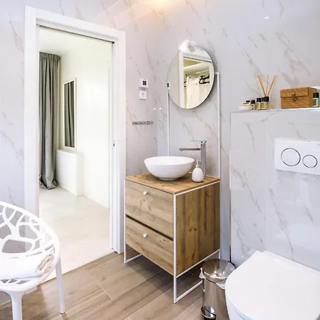 Sonia Near Labin - Rabac For 8 Persons With 40 M2 Heated Pool, Wellness & Kids Playground Vila